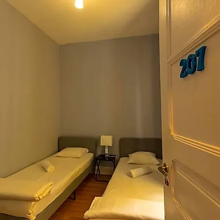 Hostel The Delight