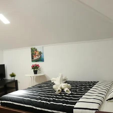 אכסניה The Delight *